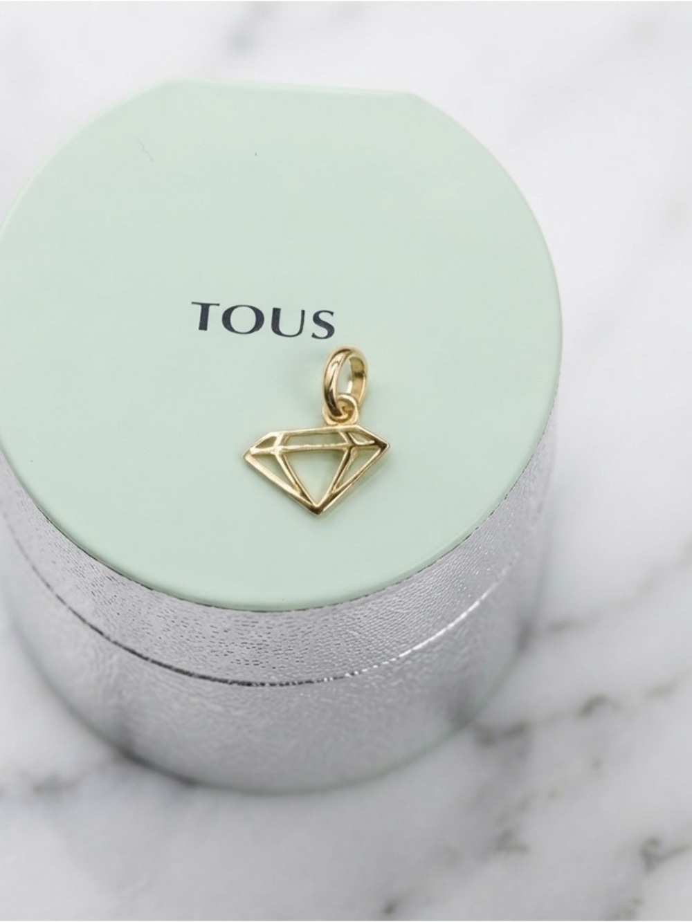 Gold Diamond-Shaped Pendant 925